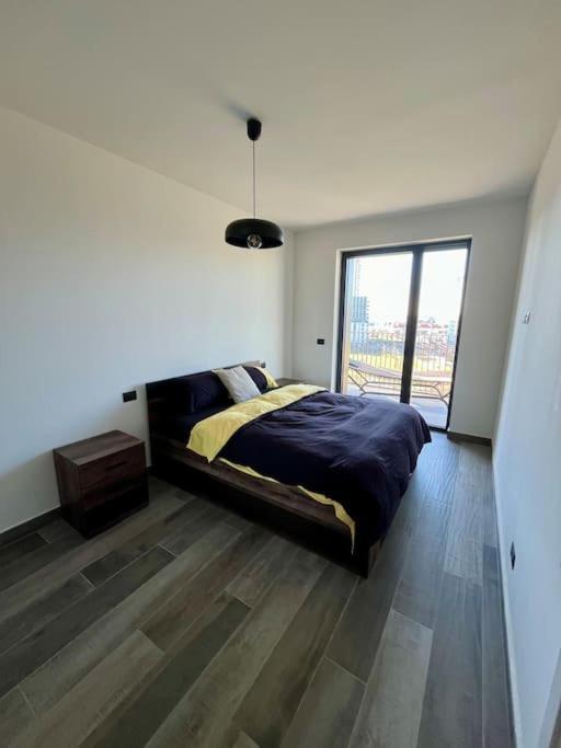 Yellow Uptown 70 - Fiera Milano Pero Exterior photo